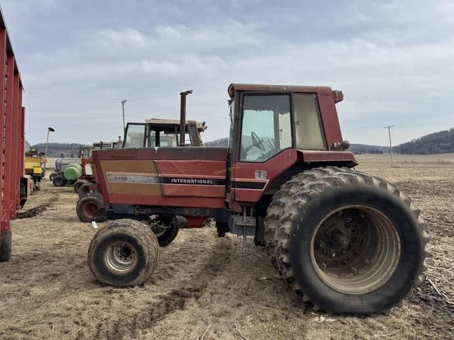 Image of International Harvester 5488 equipment image 3