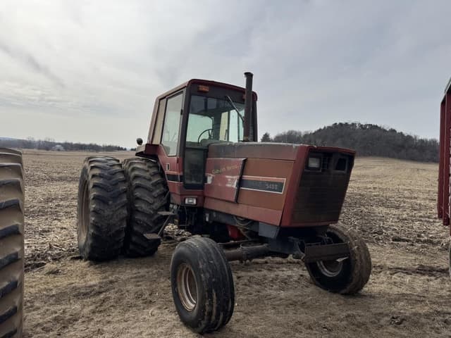 Image of International Harvester 5488 equipment image 1
