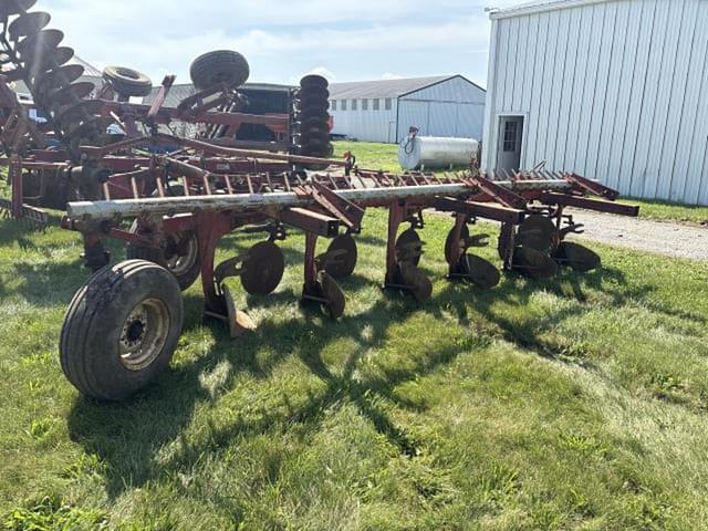 Image of International Harvester 720 equipment image 3