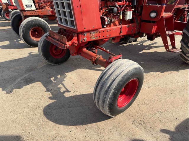 Image of International Harvester 786 equipment image 1