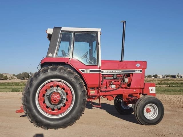 Image of International Harvester 886 equipment image 1