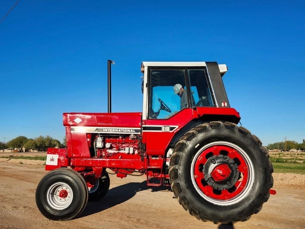 1981 International Harvester 886 Equipment Image0