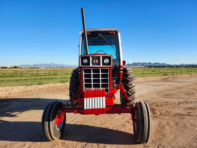 Image of International Harvester 886 equipment image 2