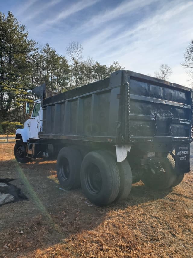 Image of International F-2575 equipment image 2