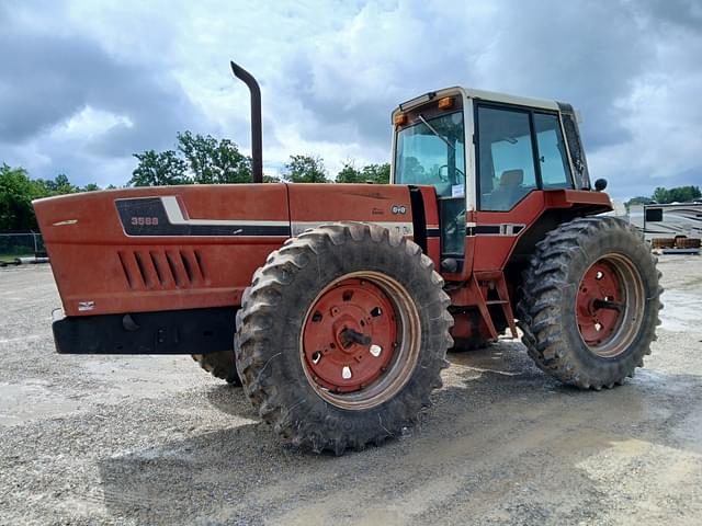 Image of International Harvester 3588 equipment image 1
