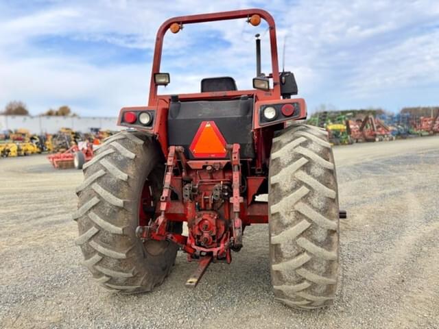 Image of International Harvester 986 equipment image 4