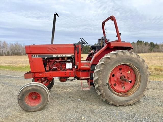 Image of International Harvester 986 equipment image 2