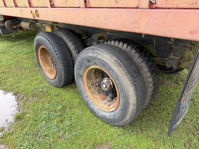 Image of International S1600 equipment image 4