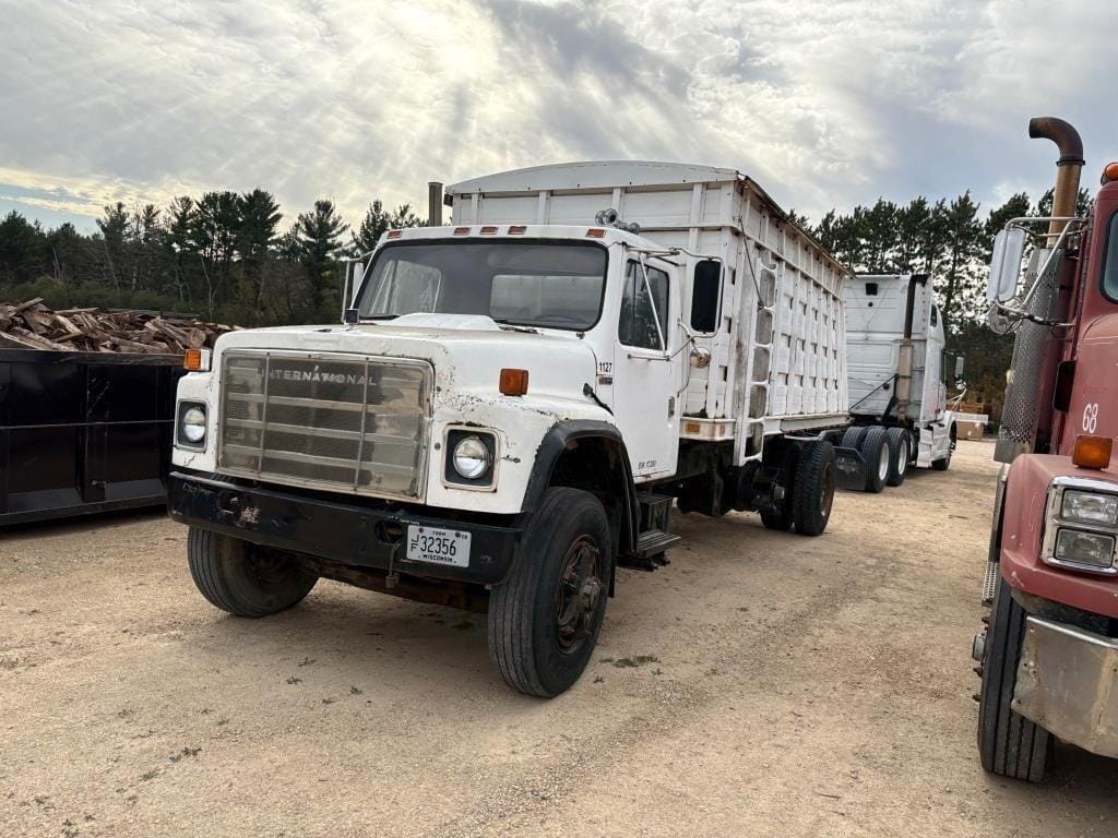 1981 International S1854 Equipment Image0