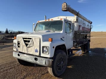 Main image International S1900