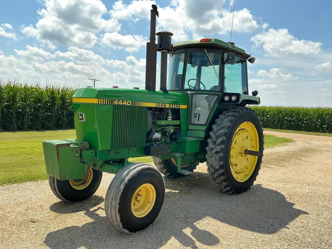 Image of John Deere 4440 Primary image
