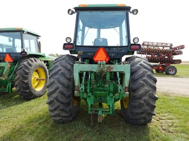 Image of John Deere 4640 equipment image 4