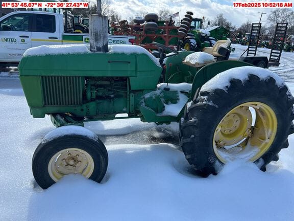 1981 John Deere 2040 Equipment Image0