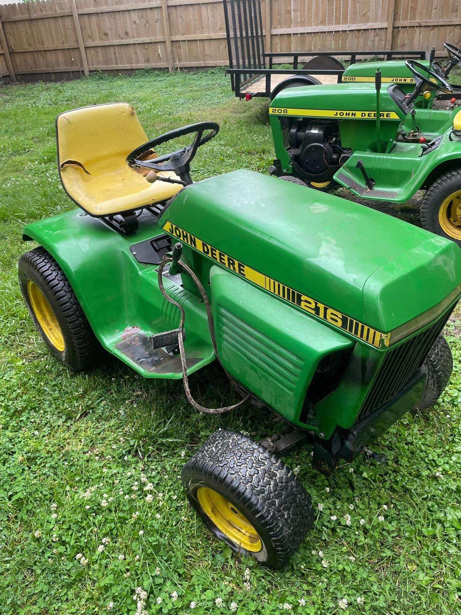 1981 John Deere 216 Equipment Image0