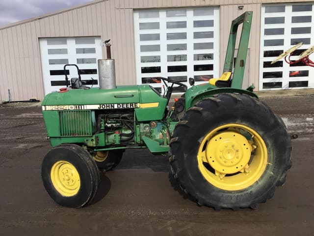 Image of John Deere 2240 equipment image 3