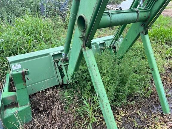 Image of John Deere 260 equipment image 3