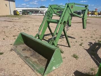 Main image John Deere 260