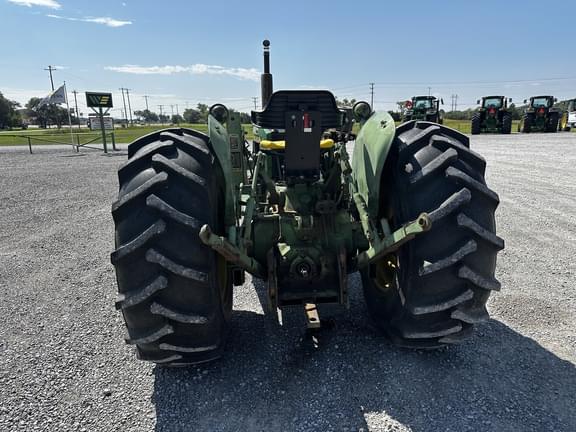 Image of John Deere 2640 equipment image 4