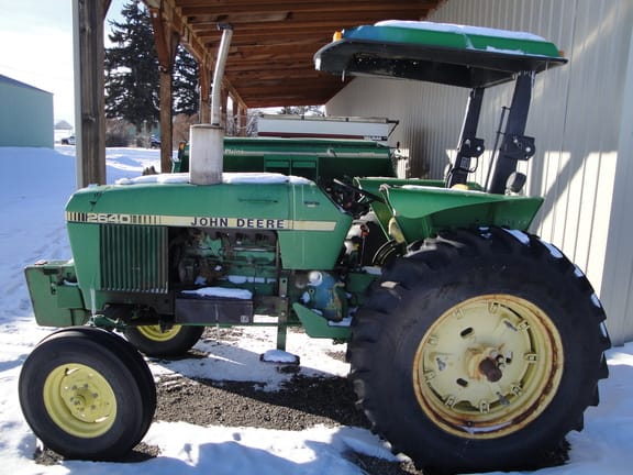 Main image John Deere 2640