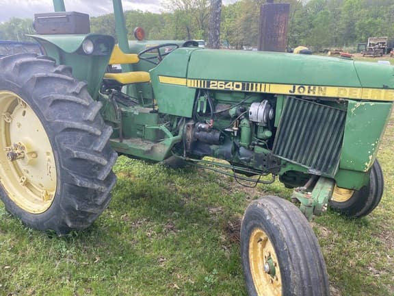 Image of John Deere 2640 equipment image 2