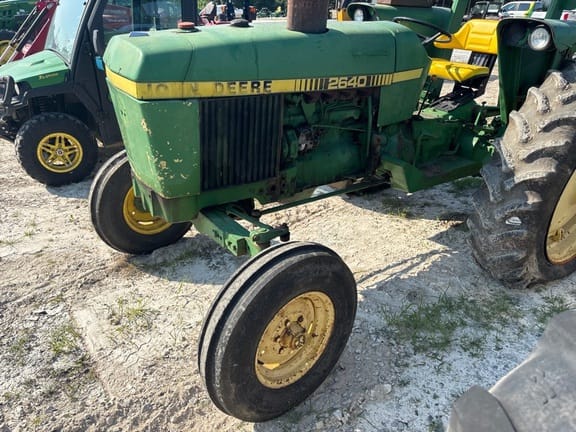 1981 John Deere 2640 Equipment Image0