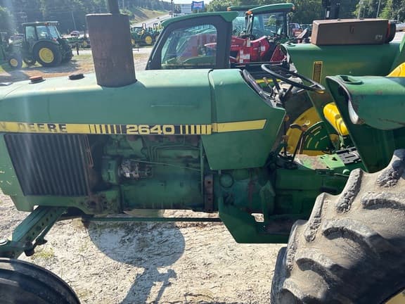 Image of John Deere 2640 equipment image 1