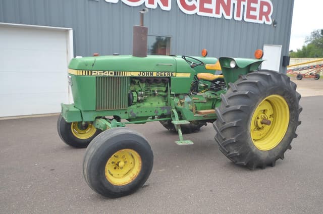 Image of John Deere 2640 equipment image 1