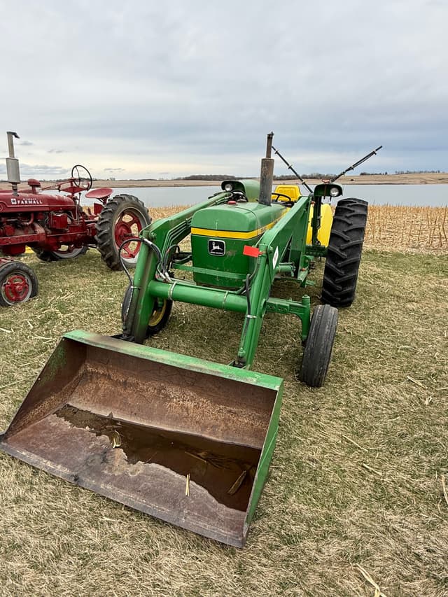 Image of John Deere 2640 equipment image 3