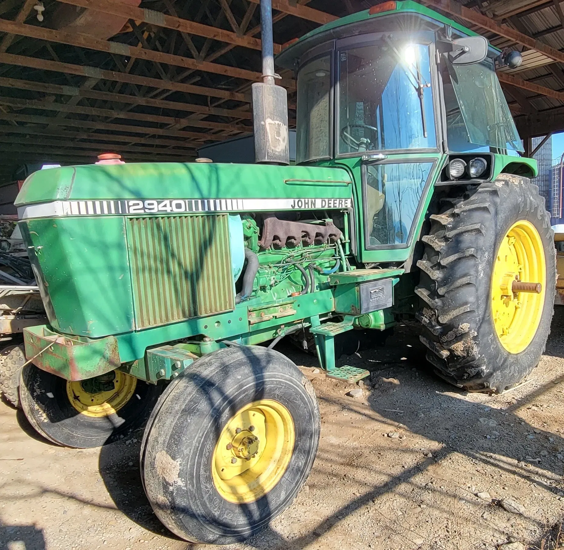 John Deere 2940 Equipment Image0