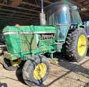 1981 JOHN DEERE 2940 Image