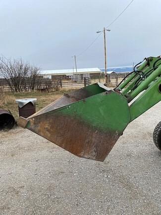 Image of John Deere 2940 equipment image 1