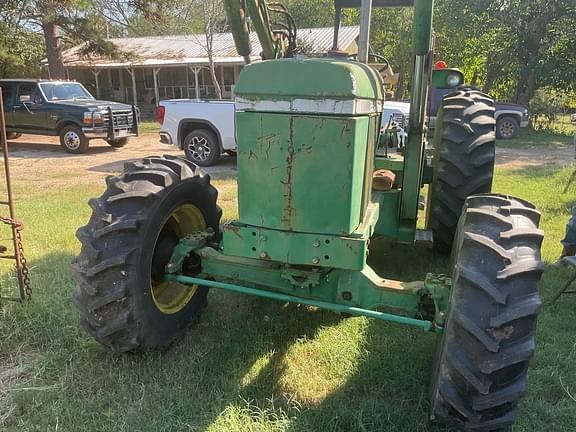 Image of John Deere 2940 equipment image 2