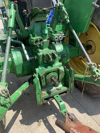 Image of John Deere 2940 equipment image 3