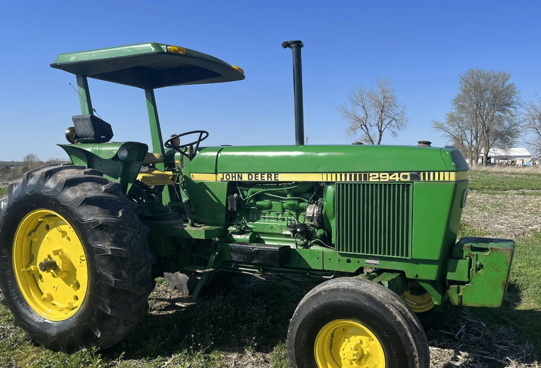 Main image John Deere 2940