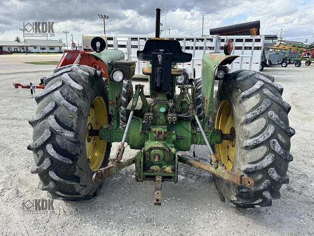 Image of John Deere 2940 equipment image 4