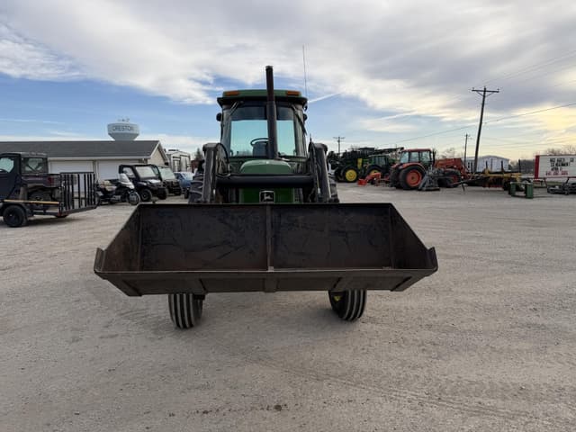 Image of John Deere 4040 equipment image 1