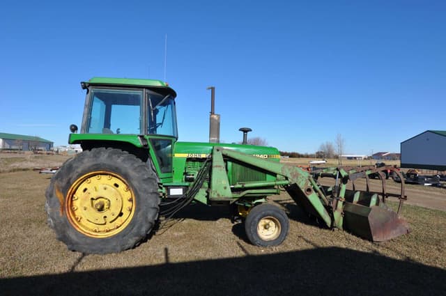 Image of John Deere 4240 equipment image 4