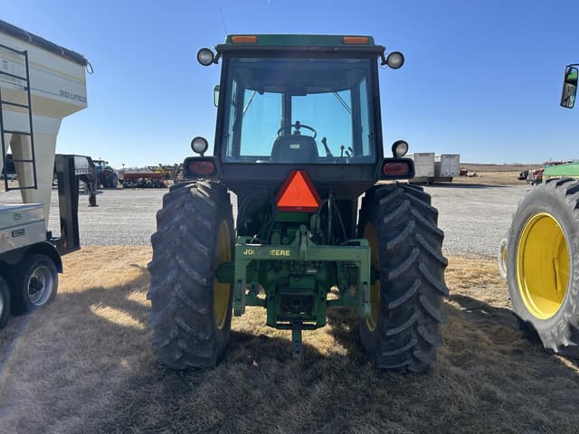 Image of John Deere 4240 equipment image 4