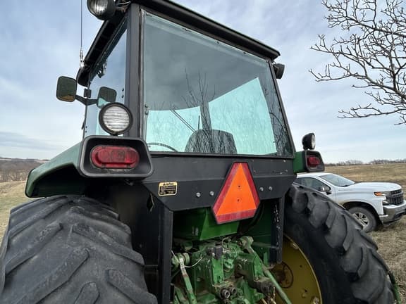 Image of John Deere 4240 equipment image 4