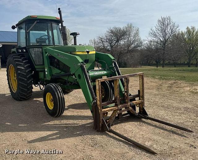 Image of John Deere 4240 equipment image 2
