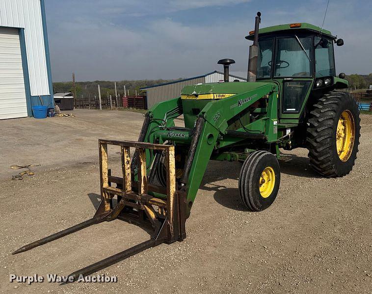 Image of John Deere 4240 Primary image