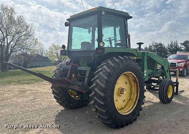 Image of John Deere 4240 equipment image 4