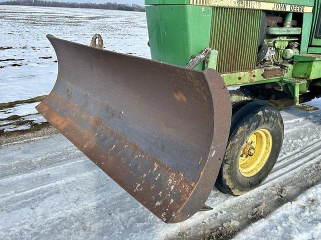 Image of John Deere 4240 equipment image 4