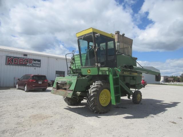 Image of John Deere 4420 equipment image 3