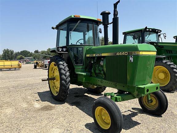 Image of John Deere 4440 equipment image 2