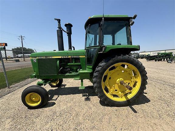 Image of John Deere 4440 equipment image 3