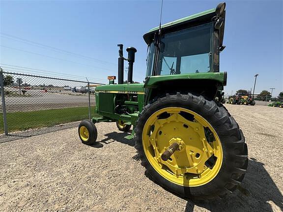 Image of John Deere 4440 equipment image 4