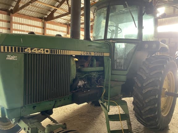Image of John Deere 4440 equipment image 4