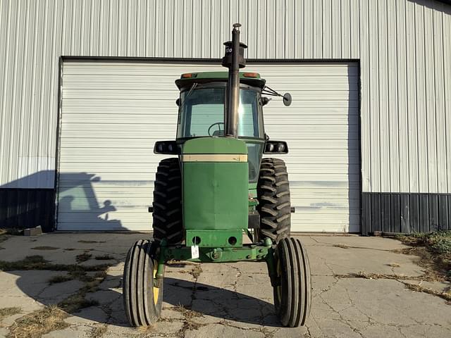 Image of John Deere 4440 equipment image 1