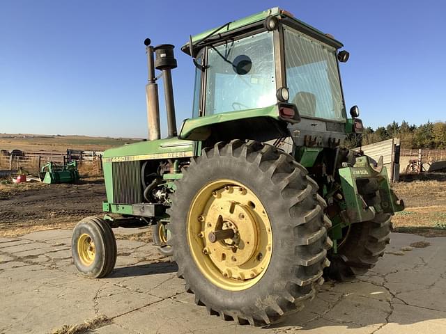 Image of John Deere 4440 equipment image 3